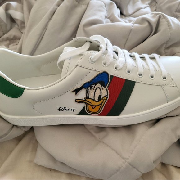 Gucci shoes and glasses - Picture 1 of 3